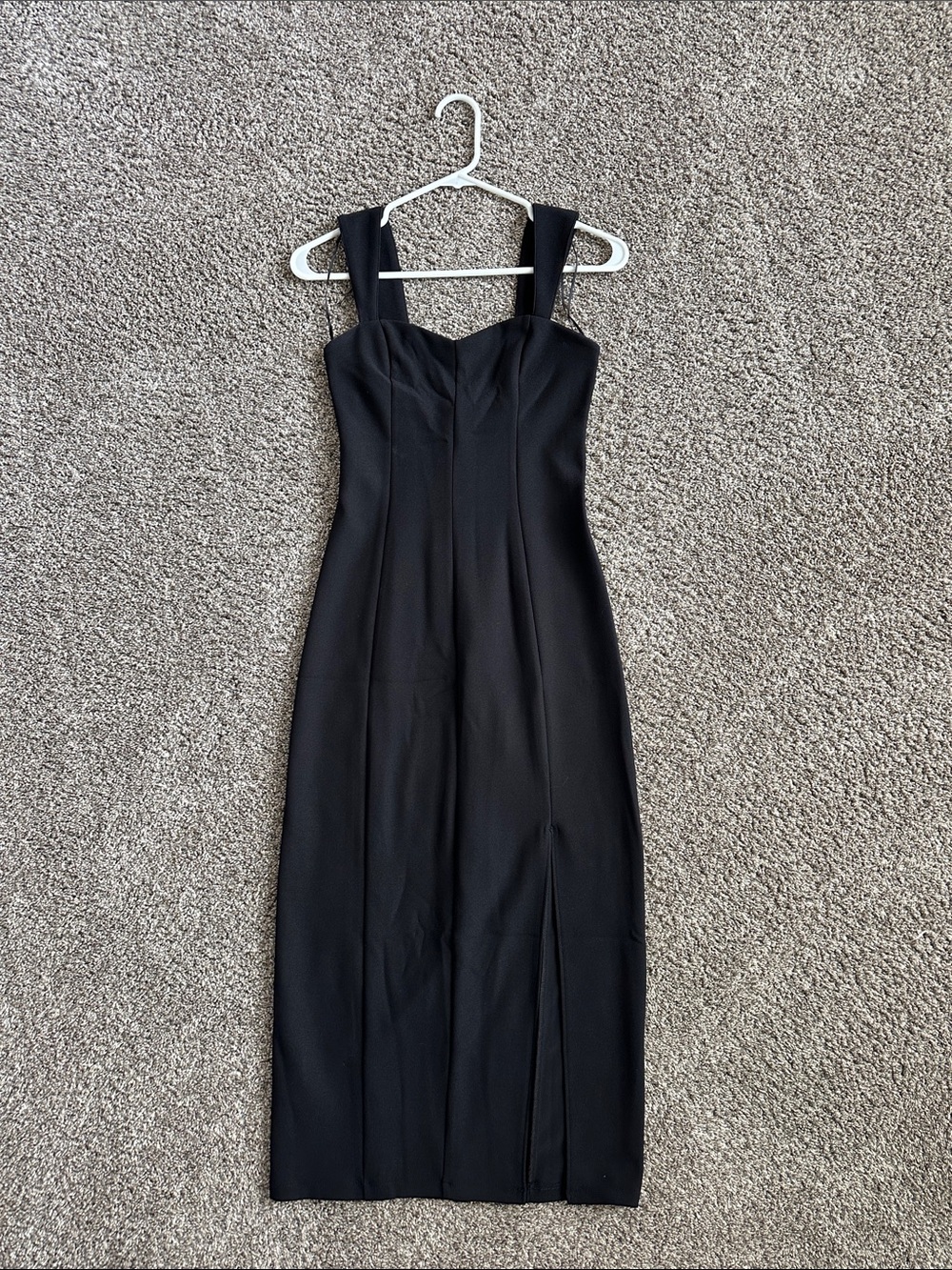 Sleeveless Black Midi Dress with Wide Straps
